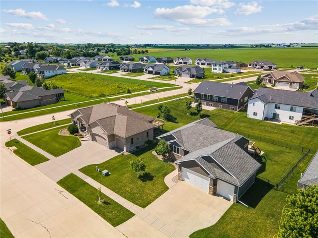 1622 Para Drive, Marion, IA 52302
