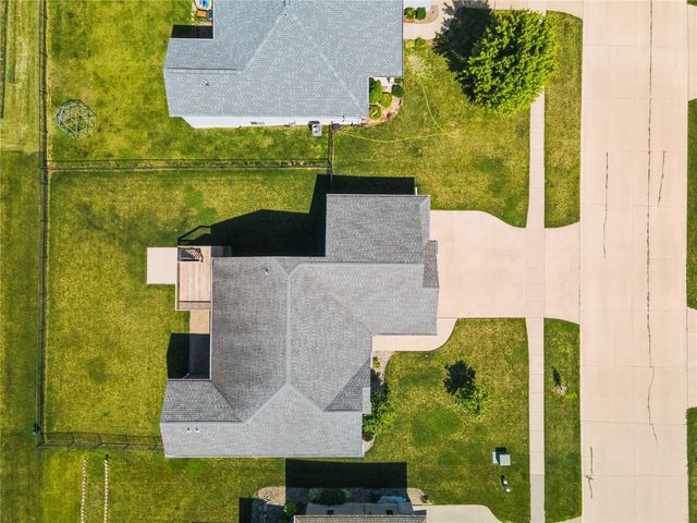 1622 Para Drive, Marion, IA 52302