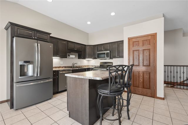 1622 Para Drive, Marion, IA 52302