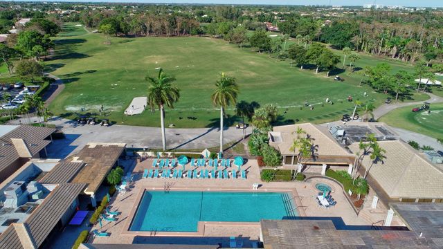 8545 Casa Del Lago 38 H, Boca Raton, FL 33433