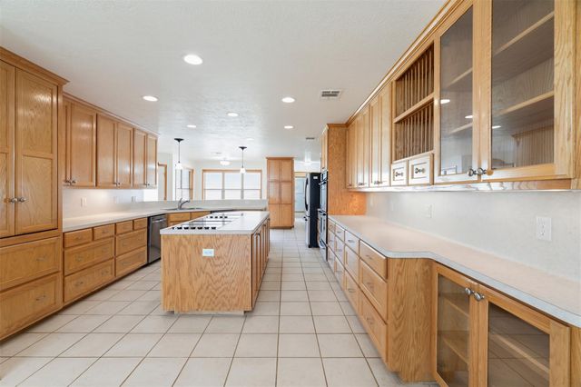 640 W F Ave, Milano, TX 76556