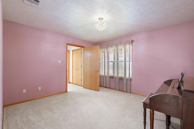 640 W F Ave, Milano, TX 76556