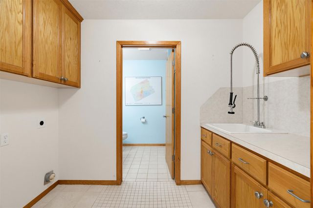 640 W F Ave, Milano, TX 76556