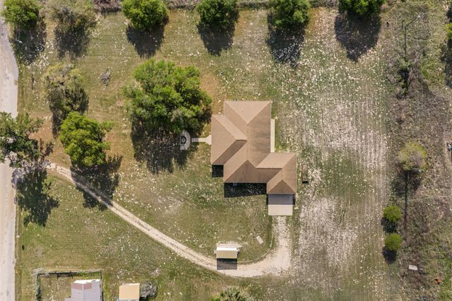 640 W F Ave, Milano, TX 76556