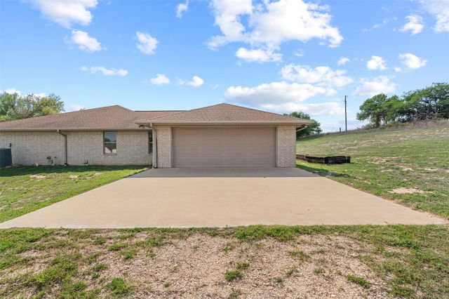 640 W F Ave, Milano, TX 76556