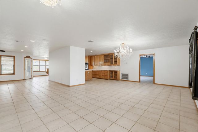 640 W F Ave, Milano, TX 76556