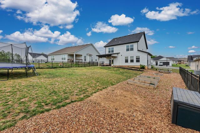 904 Frog Gip Pond Ct, Clarksville, TN 37043