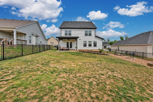 904 Frog Gip Pond Ct, Clarksville, TN 37043