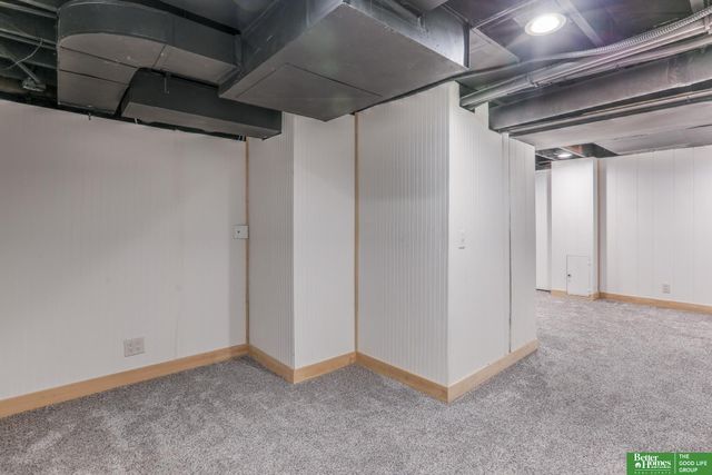 410 S 48th Avenue, Omaha, NE 68132