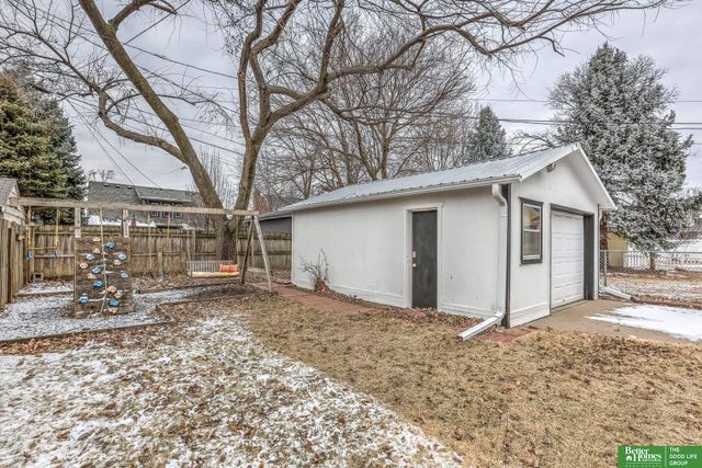 410 S 48th Avenue, Omaha, NE 68132