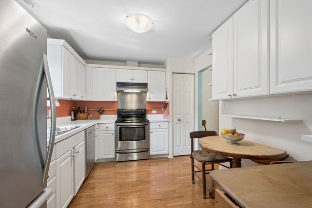 1501 Oak Avenue 102, Evanston, IL 60201