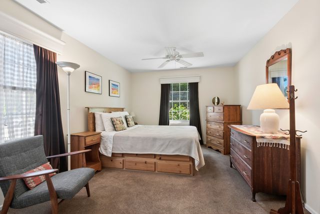 1501 Oak Avenue 102, Evanston, IL 60201