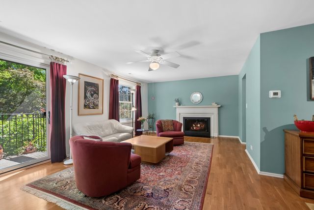 1501 Oak Avenue 102, Evanston, IL 60201