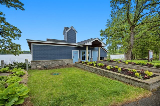 15615 24th Avenue N F, Plymouth, MN 55447