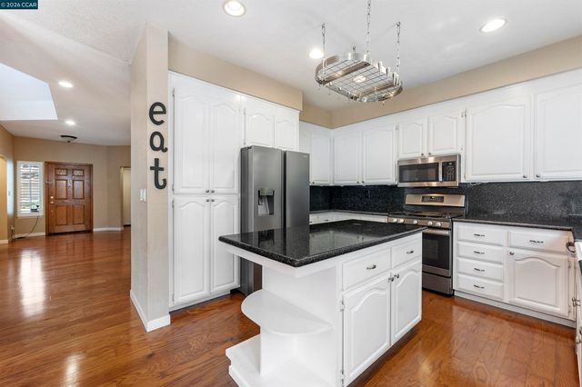612 Julpun Loop, Clayton, CA 94517