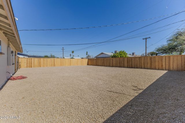 2107 W CHAMBERS Street, Phoenix, AZ 85041