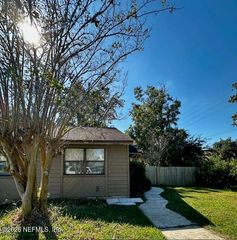 8060 VILLAGE GATE Court, Jacksonville, FL 32217