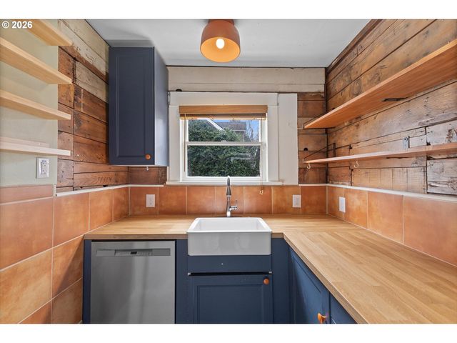 4805 Ne 110TH Ave, Portland, OR 97220