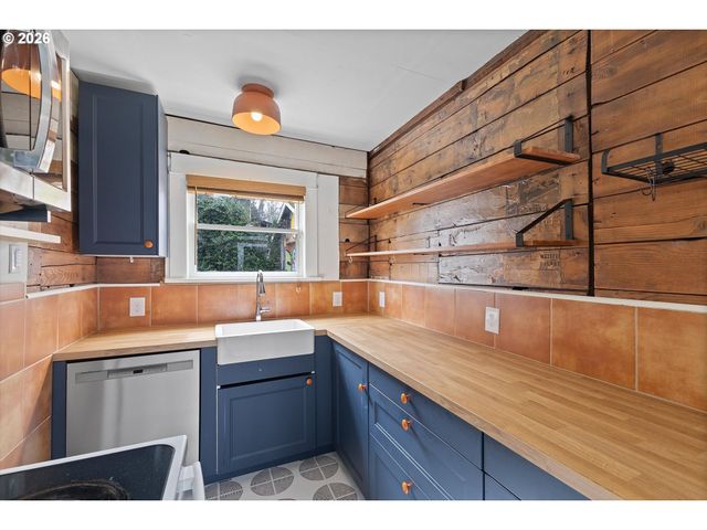 4805 Ne 110TH Ave, Portland, OR 97220