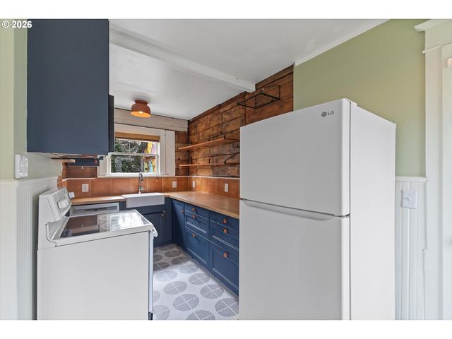 4805 Ne 110TH Ave, Portland, OR 97220