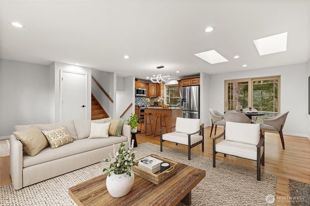 5114 W Tapps Drive E, Lake Tapps, WA 98391