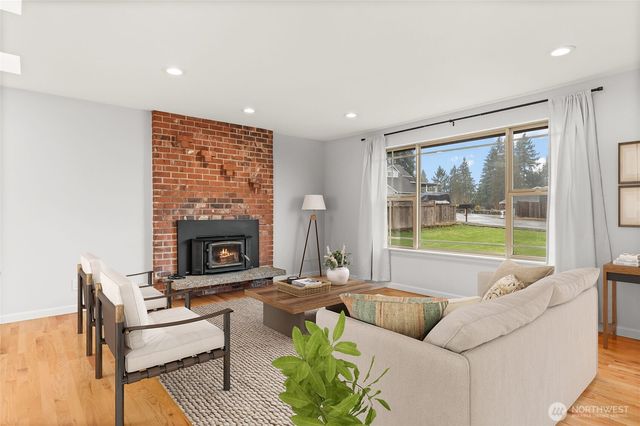 5114 W Tapps Drive E, Lake Tapps, WA 98391