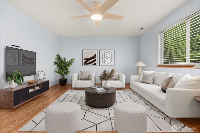 5114 W Tapps Drive E, Lake Tapps, WA 98391