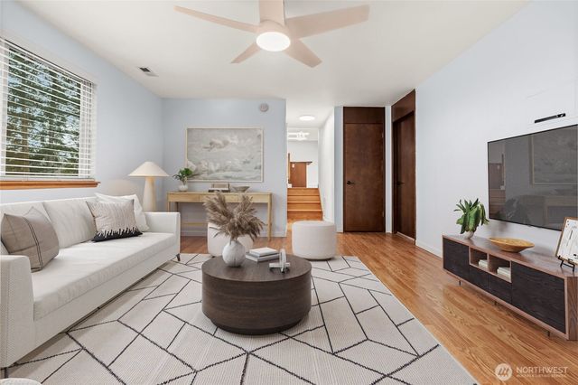 5114 W Tapps Drive E, Lake Tapps, WA 98391