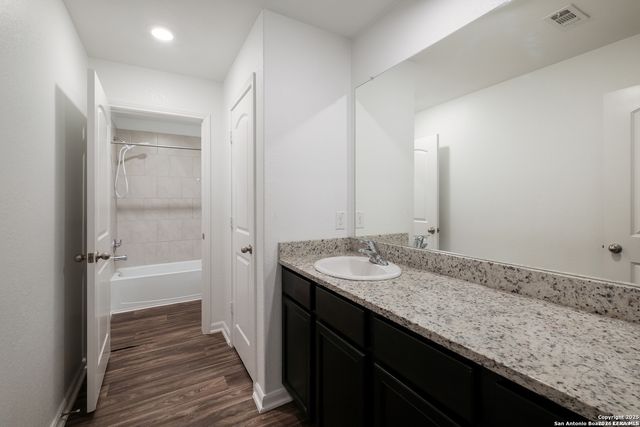 14926 HARBOR LNDG, Von Ormy, TX 78073