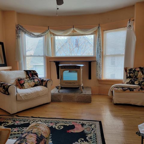 300 W PROSPECT AVENUE, Appleton, WI 54911
