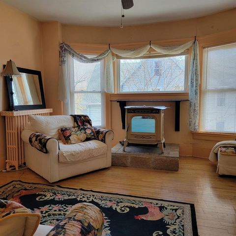 300 W PROSPECT AVENUE, Appleton, WI 54911