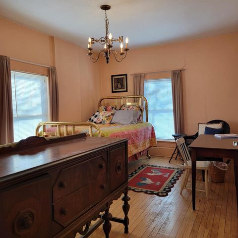 300 W PROSPECT AVENUE, Appleton, WI 54911