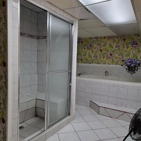 300 W PROSPECT AVENUE, Appleton, WI 54911