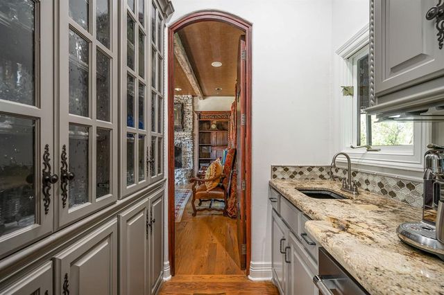 1225 Blue Wister Cove, Edmond, OK 73013