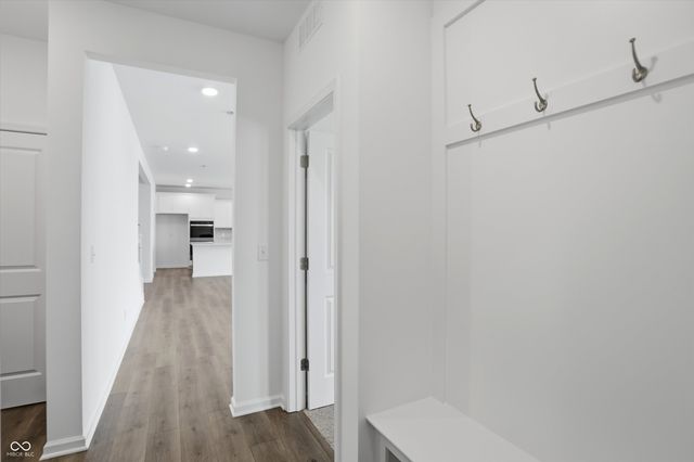 7053 Portico Lane, Mccordsville, IN 46055