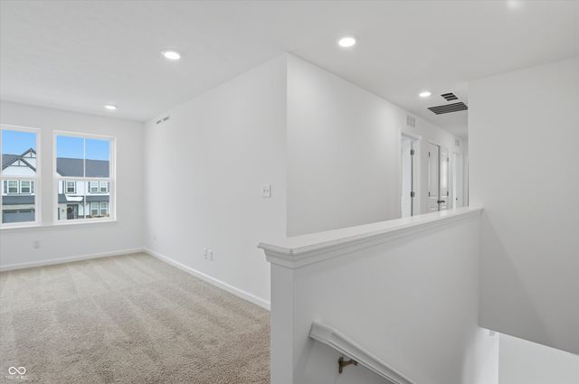 7053 Portico Lane, Mccordsville, IN 46055