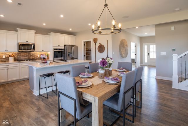 7053 Portico Lane, Mccordsville, IN 46055