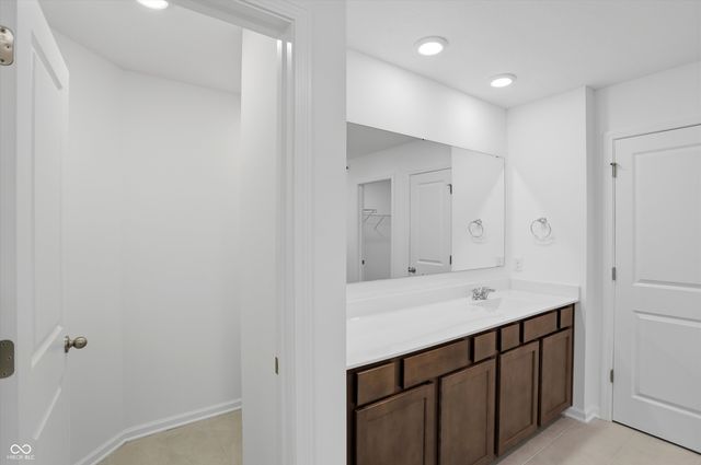 7053 Portico Lane, Mccordsville, IN 46055