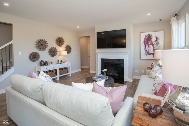 7053 Portico Lane, Mccordsville, IN 46055