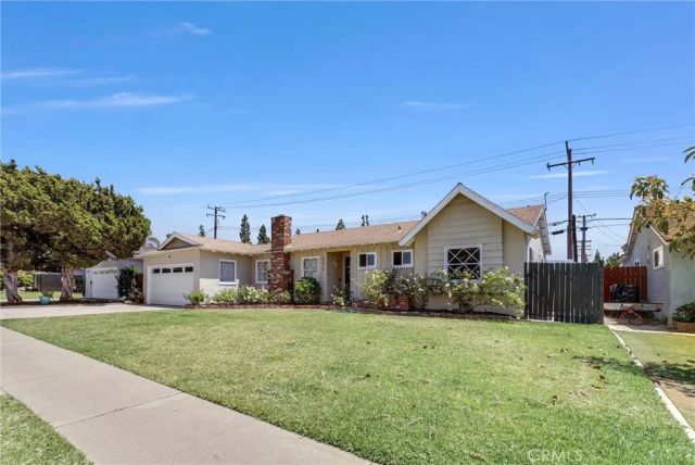2016 E Santa Fe, Fullerton, CA 92831