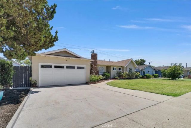2016 E Santa Fe, Fullerton, CA 92831