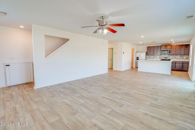 681 Loftus Way NE, Leland, NC 28451