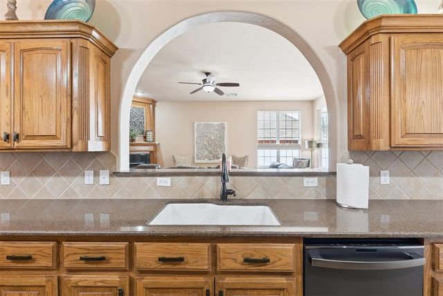 16600 Tonka Trail, Edmond, OK 73012