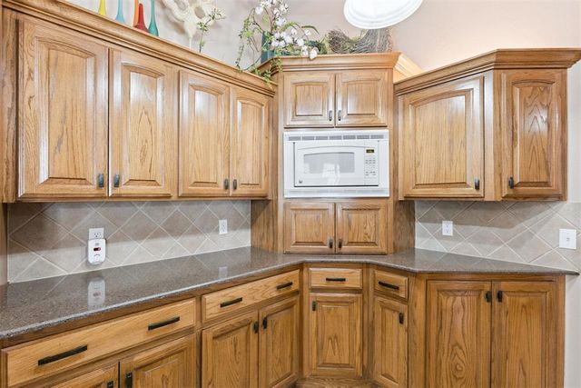 16600 Tonka Trail, Edmond, OK 73012