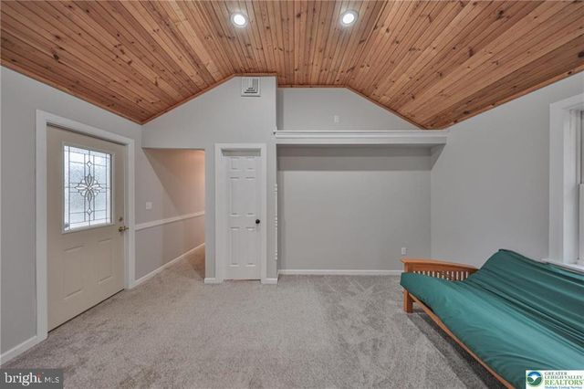 370 W WHITE BEAR DR, Summit Hill, PA 18250