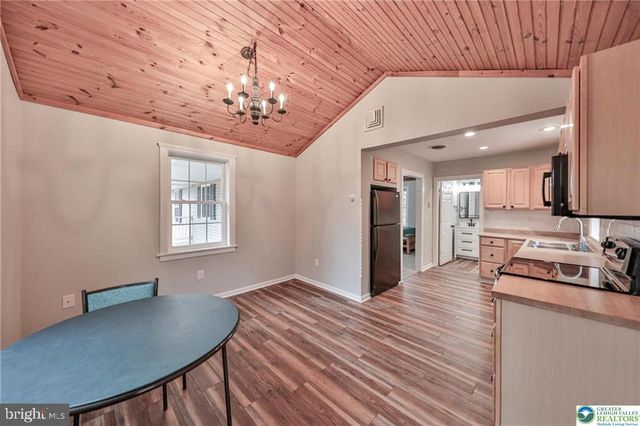 370 W WHITE BEAR DR, Summit Hill, PA 18250