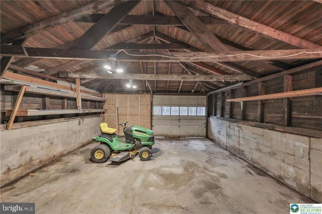 370 W WHITE BEAR DR, Summit Hill, PA 18250