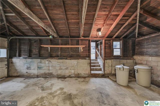 370 W WHITE BEAR DR, Summit Hill, PA 18250