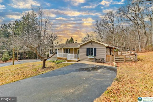 370 W WHITE BEAR DR, Summit Hill, PA 18250