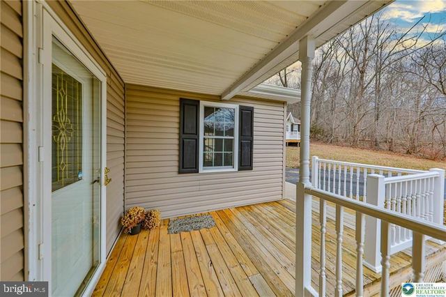 370 W WHITE BEAR DR, Summit Hill, PA 18250